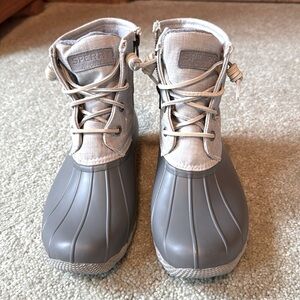 Sperry Light Gray Rain Ankle boots. Size 7 1/2.
